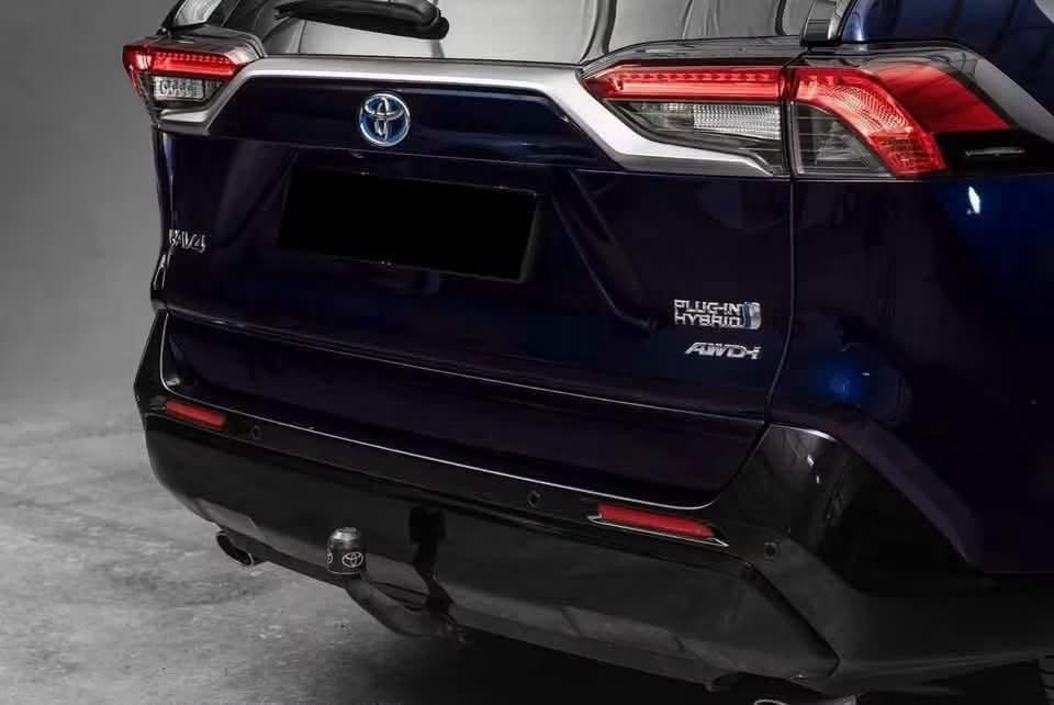 Toyota RAV4 PHEV AWD Executive - image 29