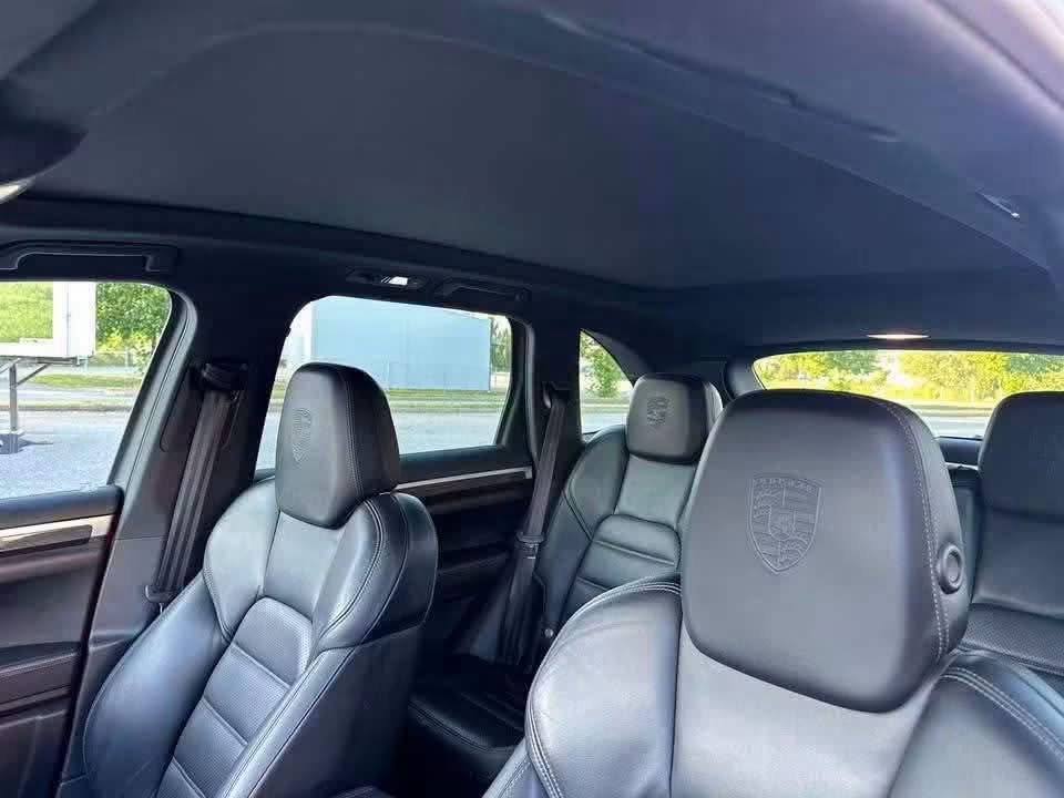 Porsche Cayenne Diesel Tiptronic S - image 10
