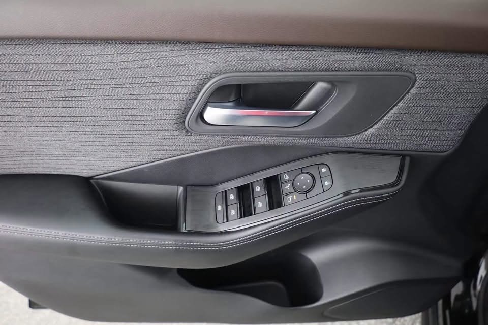 Nissan X-Trail Acenta - image 26
