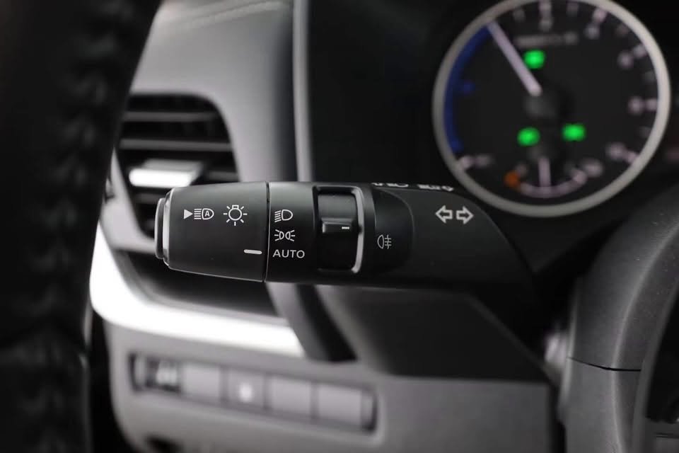 Nissan X-Trail Acenta - image 2
