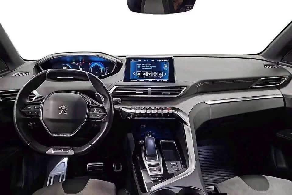 Peugeot 3008 GT Line Hybride Plug-in - image 11
