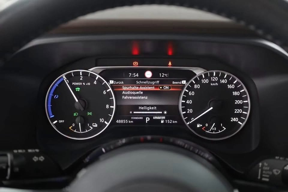 Nissan X-Trail Acenta - image 5