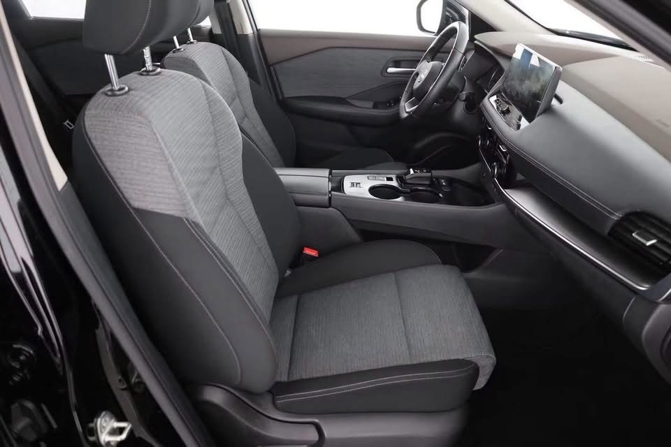 Nissan X-Trail Acenta - image 12