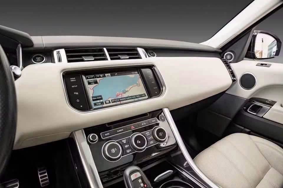 Land Rover Range Rover Sport 3.0 TDV6 HSE - image 5