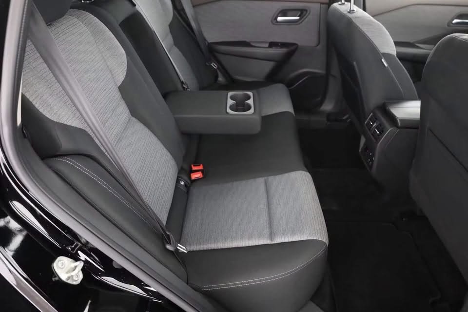 Nissan X-Trail Acenta - image 14