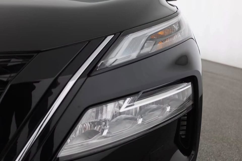 Nissan X-Trail Acenta - image 17