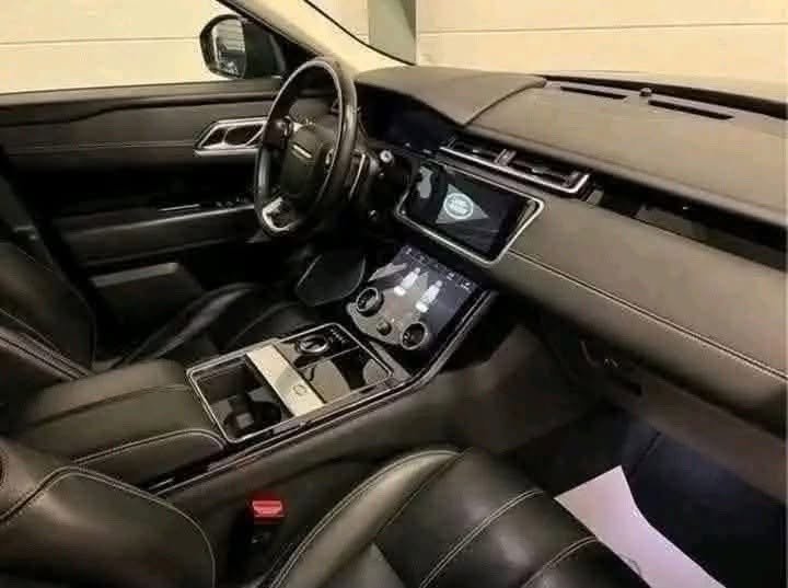 Range Rover Velar P 300 - image 13