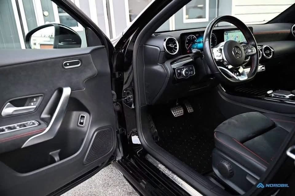 Mercedes-Benz A 250e AMG - image 9
