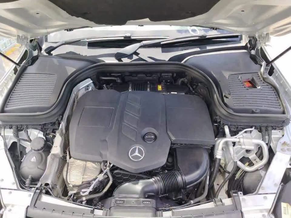 Mercedes-Benz GLC 220d 4MATIC - image 9