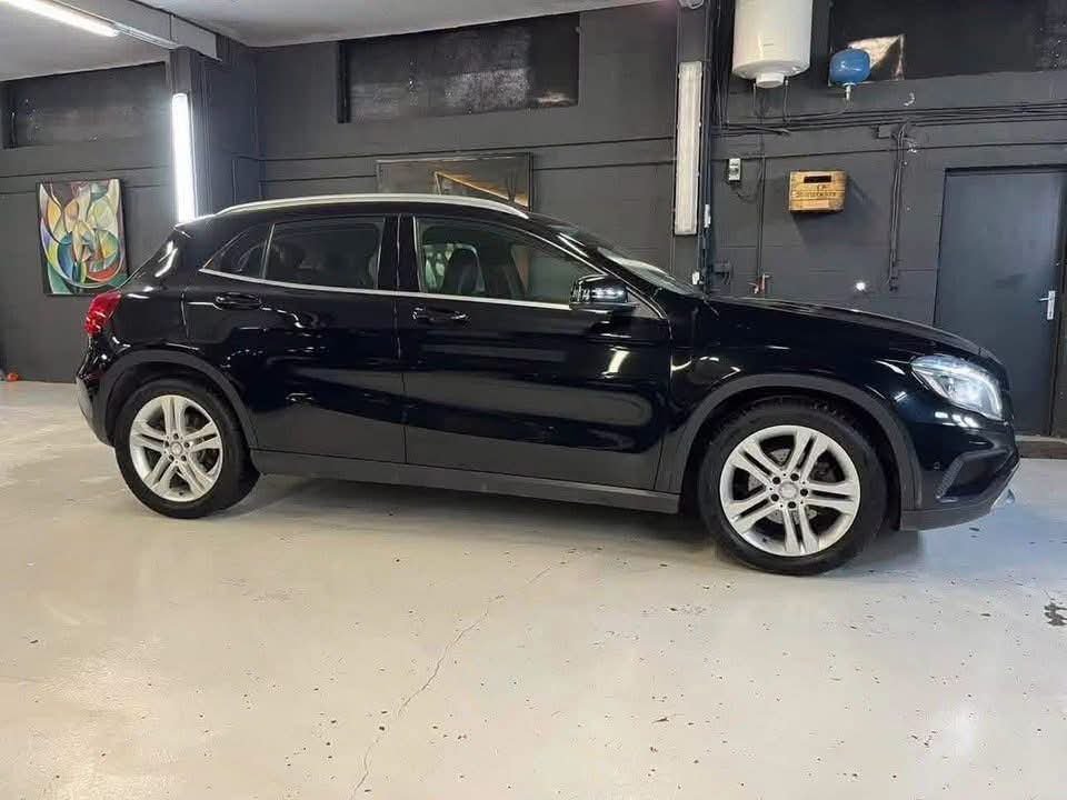 Mercedes GLA 200 - image 5