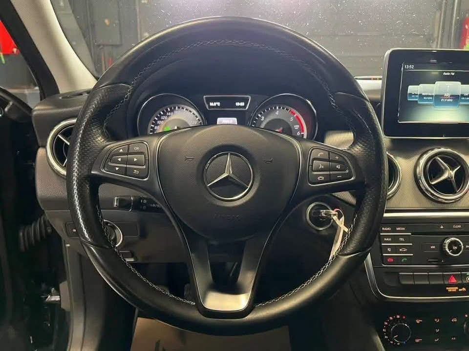 Mercedes GLA 200 - image 10