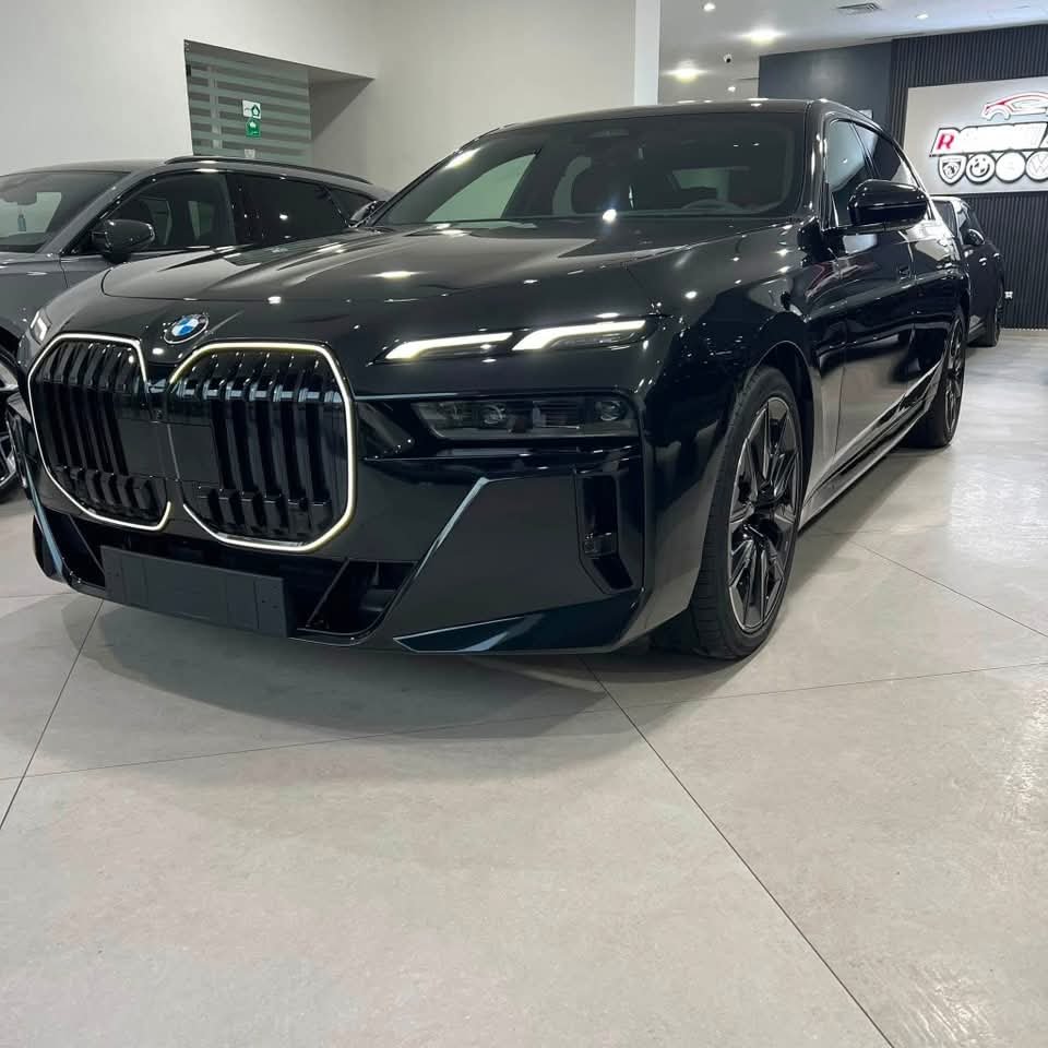 BMW 740d xDrive 2026 — 313 ch - image 2