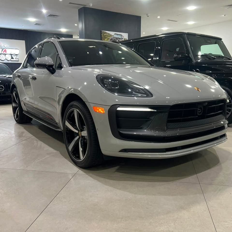 Porsche Macan T — 2026