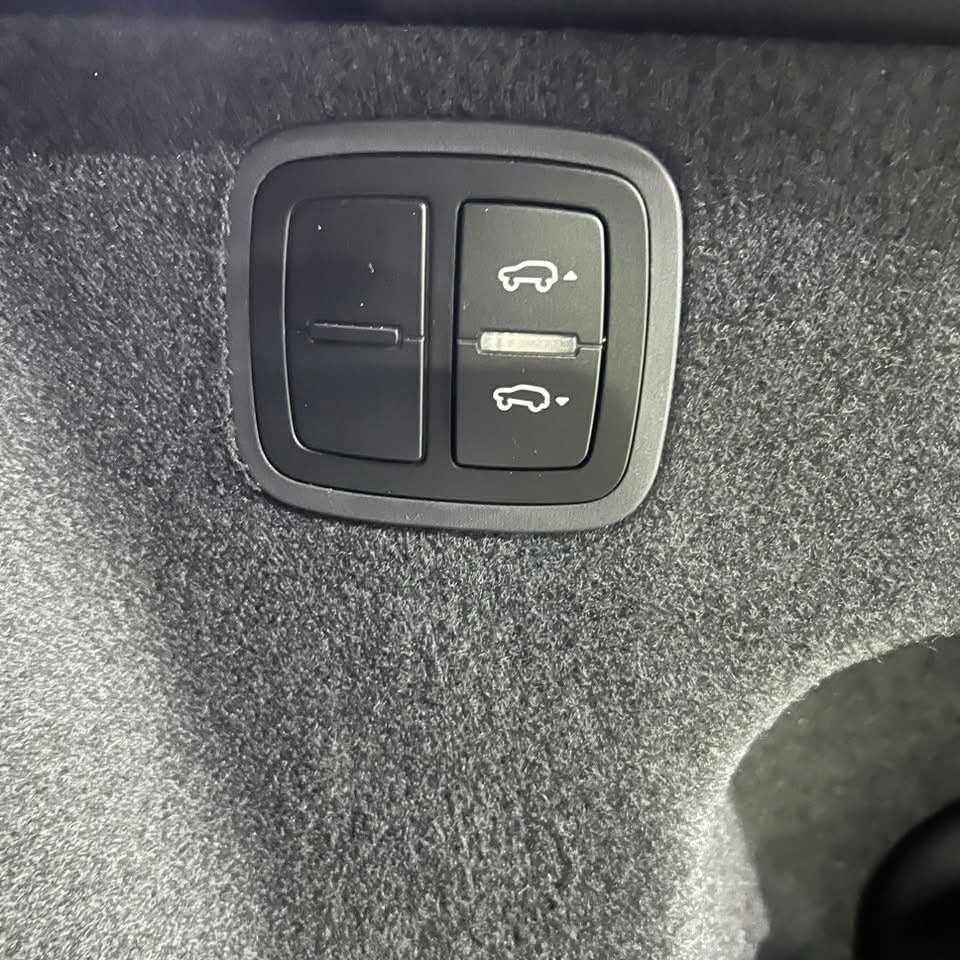 Porsche Macan T — 2026 - image 20