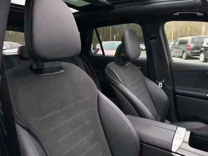Mercedes-Benz GLC 300 e AMG Line 4MATIC - image 16