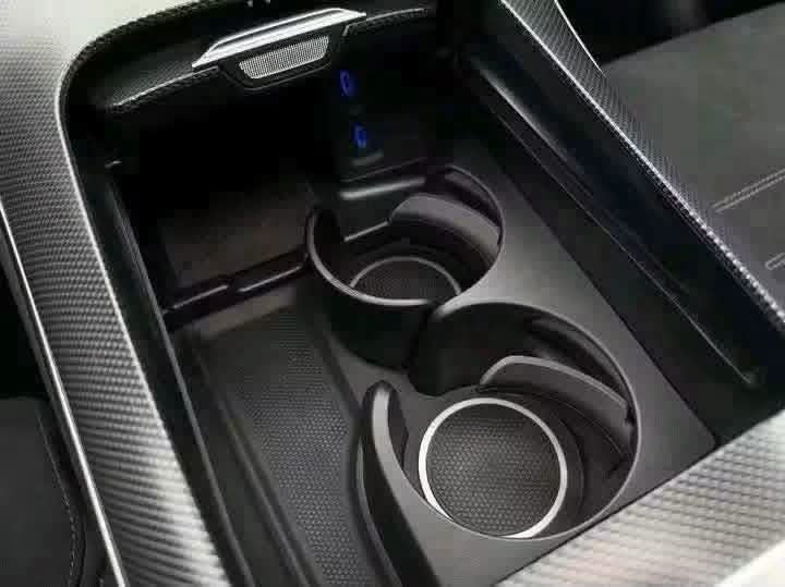 Mercedes-Benz GLC 300 e AMG Line 4MATIC - image 29