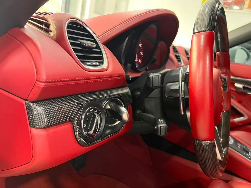 Porsche Boxster - image 16