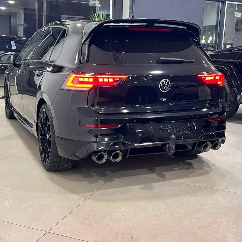 Volkswagen Golf R — 2025 - image 2