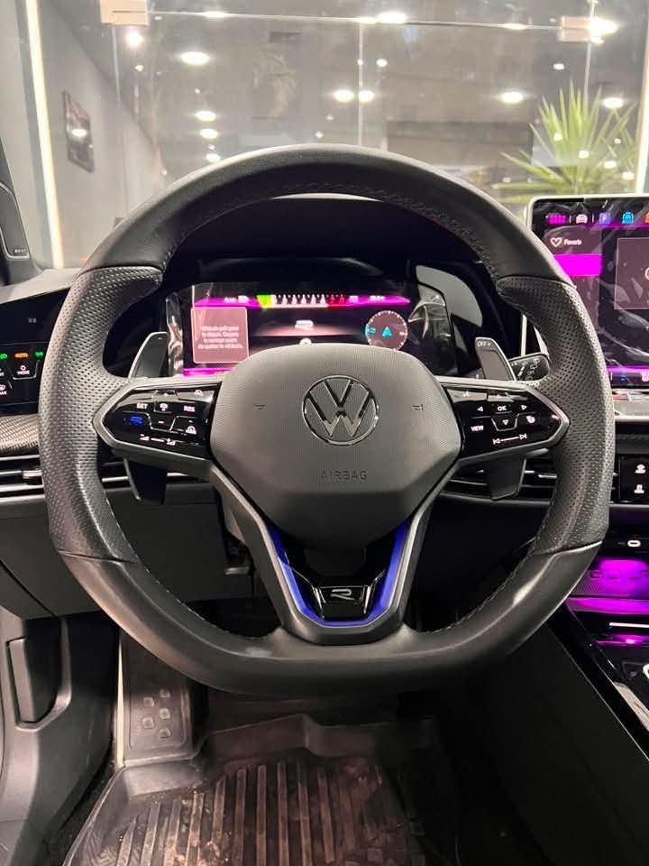 Volkswagen Golf R — 2025 - image 10