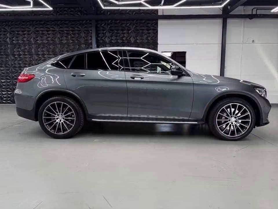 Mercedes-Benz GLC 250 d Coupé 4MATIC AMG - image 10