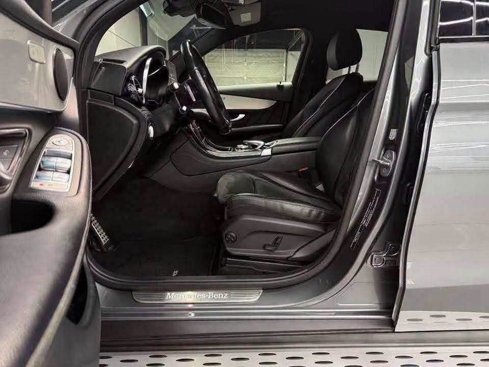 Mercedes-Benz GLC 250 d Coupé 4MATIC AMG - image 18