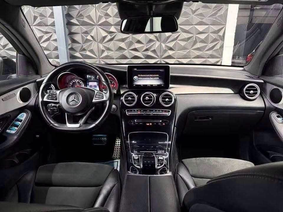 Mercedes-Benz GLC 250 d Coupé 4MATIC AMG - image 19