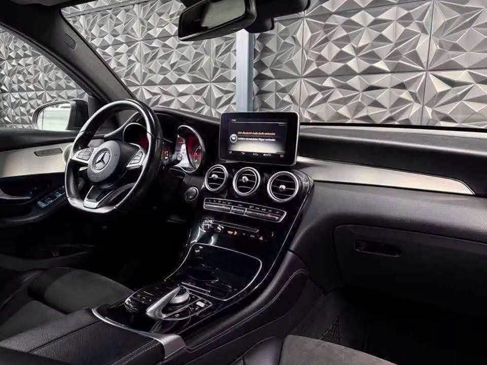 Mercedes-Benz GLC 250 d Coupé 4MATIC AMG - image 34