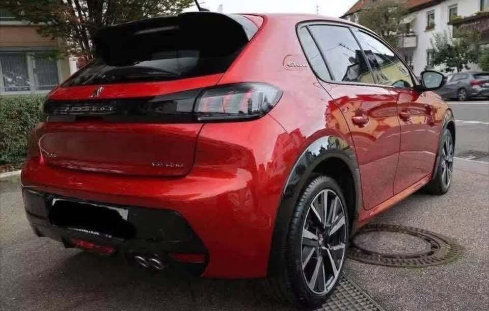 Peugeot 208 PureTech 130 EAT8 GT Line/Allure - image 6