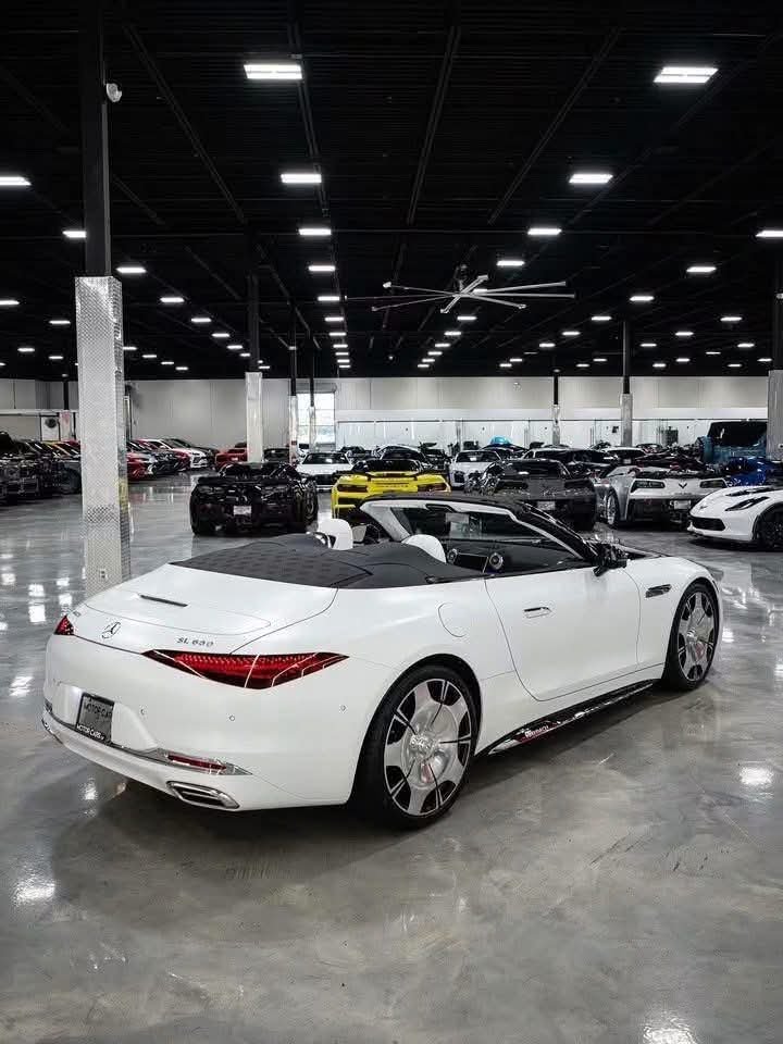 Mercedes-Maybach SL 680 Monogram Series - image 5