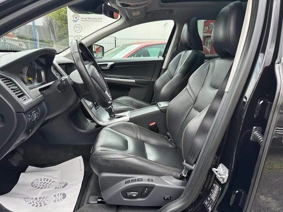 Volvo XC60 Summum AWD - image 8