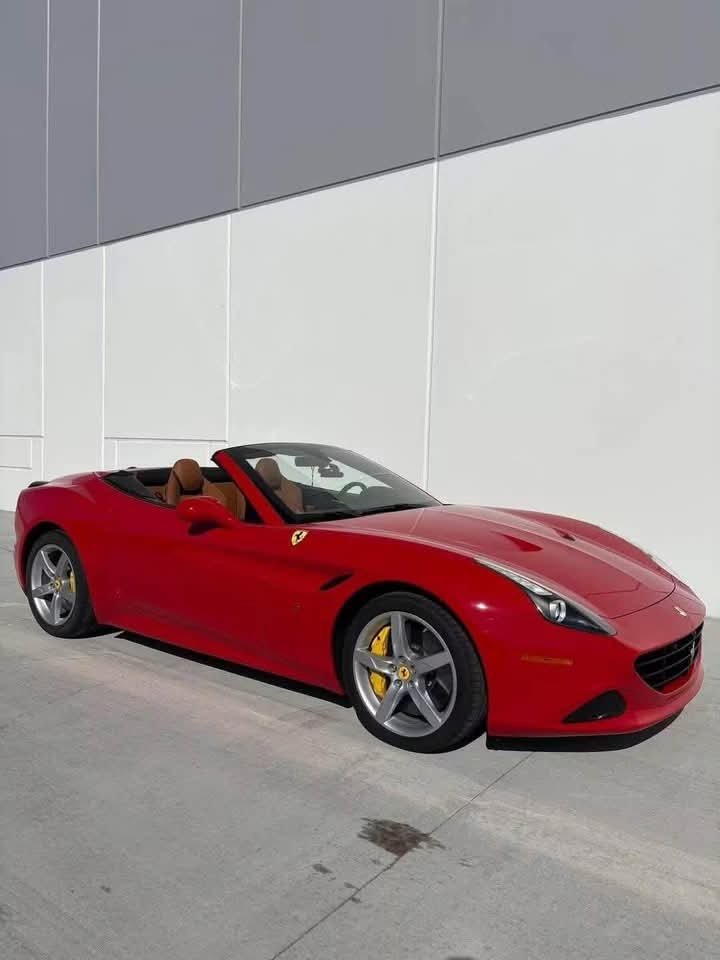 Ferrari California T - image 3