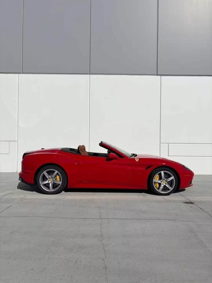 Ferrari California T - image 4