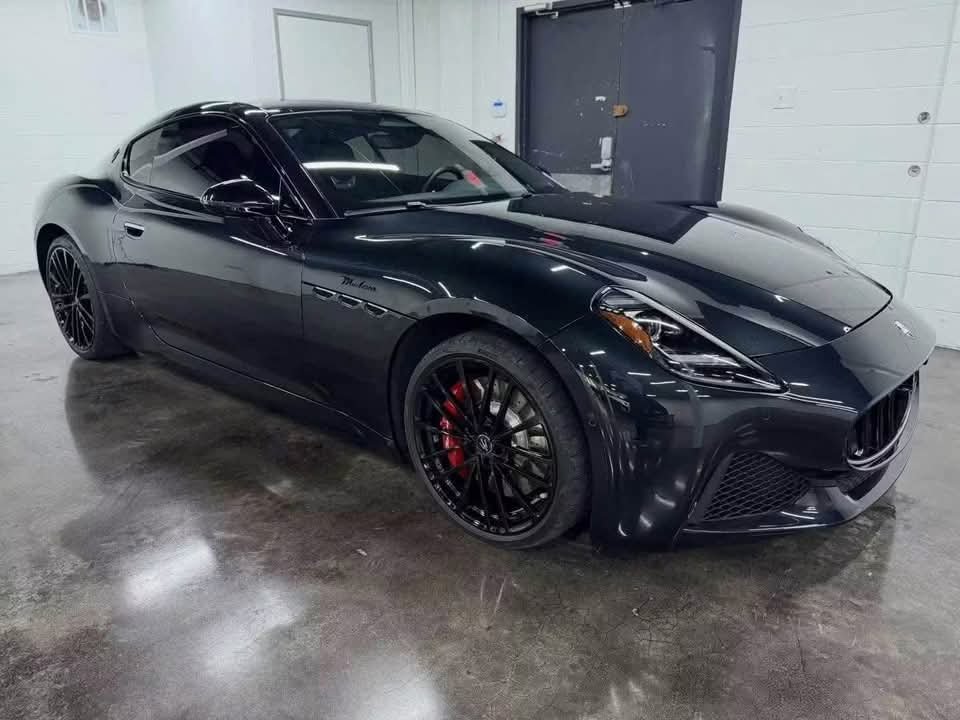 Maserati GranTurismo Modena - image 3
