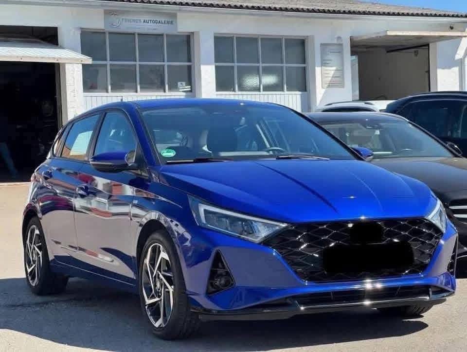 Hyundai i20 Intro Edition - image 2