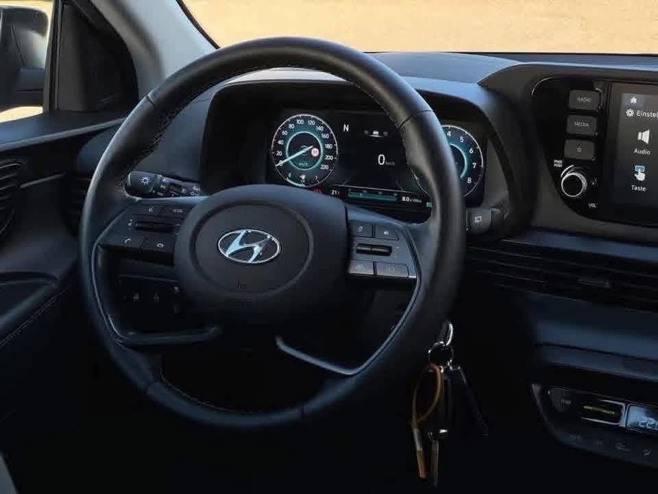 Hyundai i20 Intro Edition - image 7