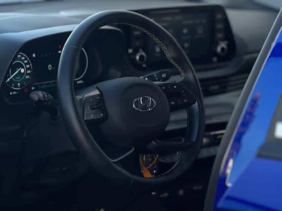 Hyundai i20 Intro Edition - image 12