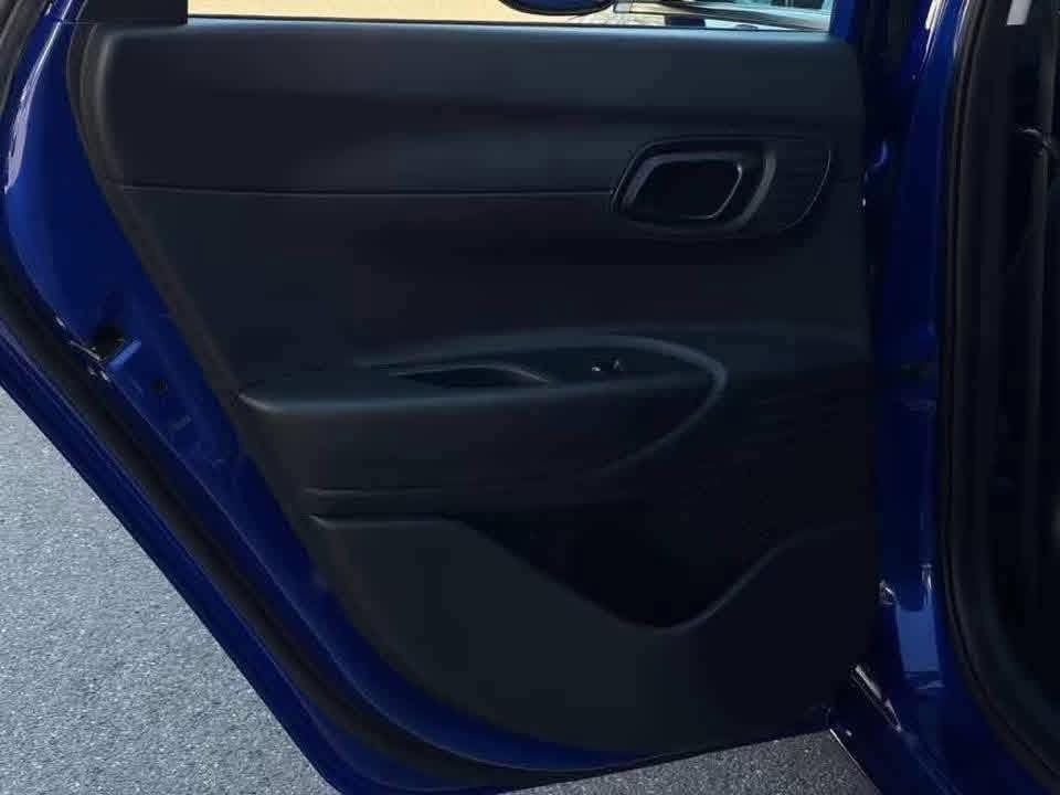 Hyundai i20 Intro Edition - image 16