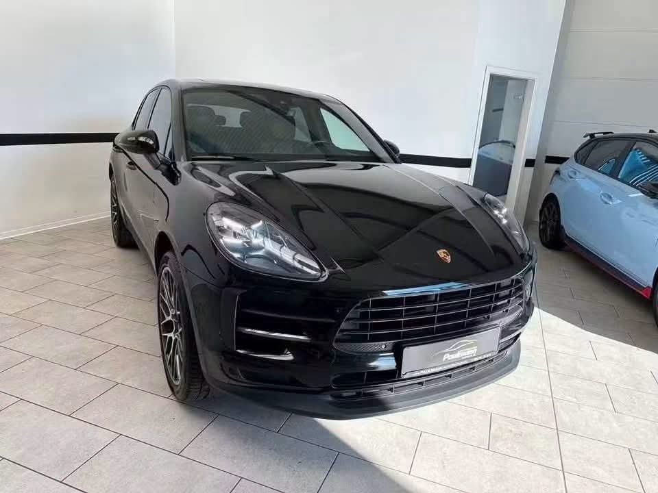 Porsche Macan - image 2