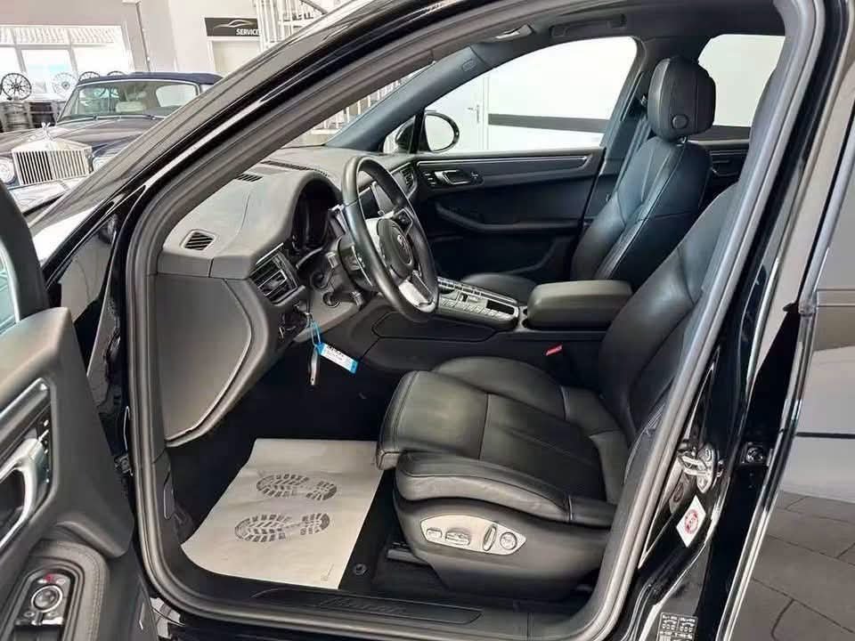 Porsche Macan - image 7