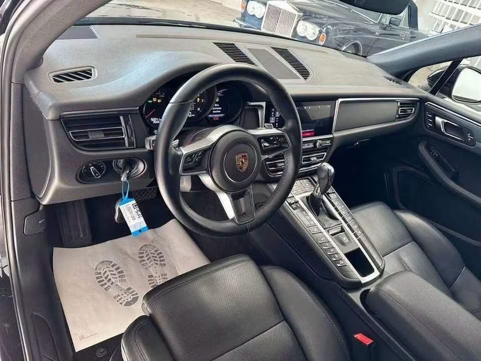 Porsche Macan - image 8