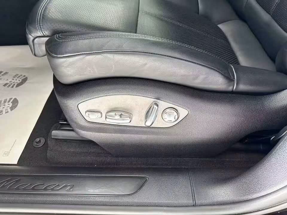 Porsche Macan - image 11