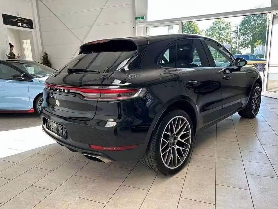 Porsche Macan - image 26