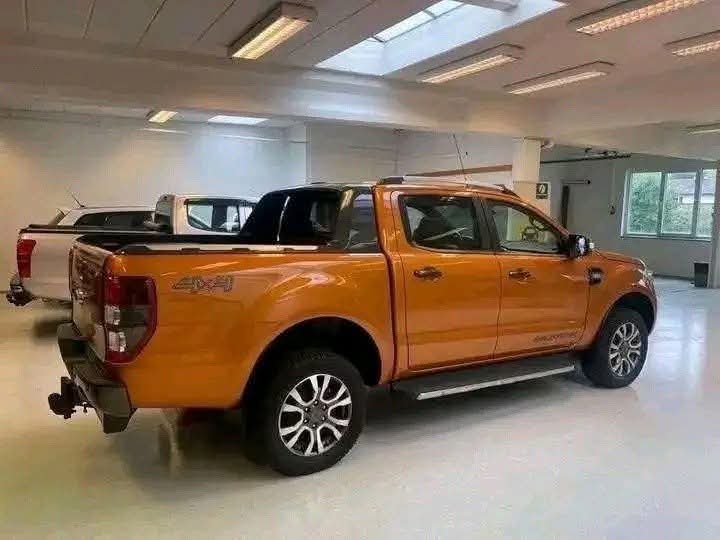 Ford Ranger Wildtrak - image 3