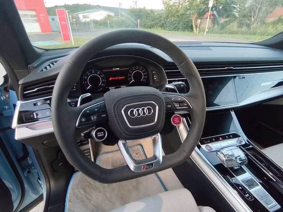 Audi RS Q8 TFSI quattro tiptronic - image 3
