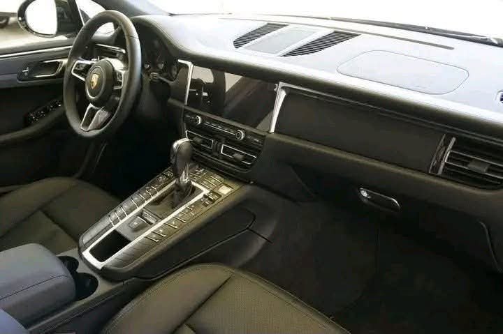 Porsche Macan NAVIPLUS-SHZ-FULL - image 17