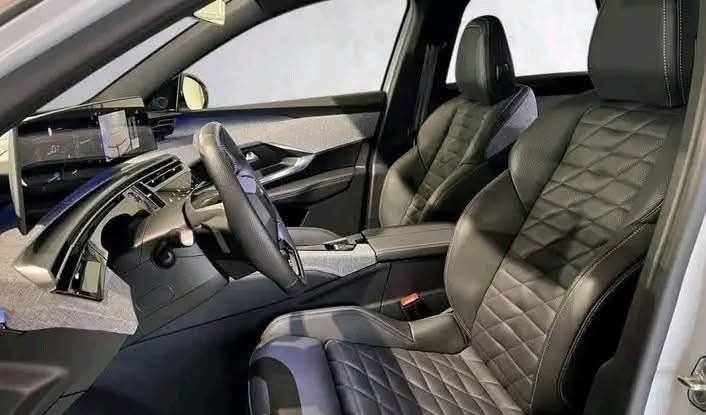 Peugeot 3008 GT - image 11