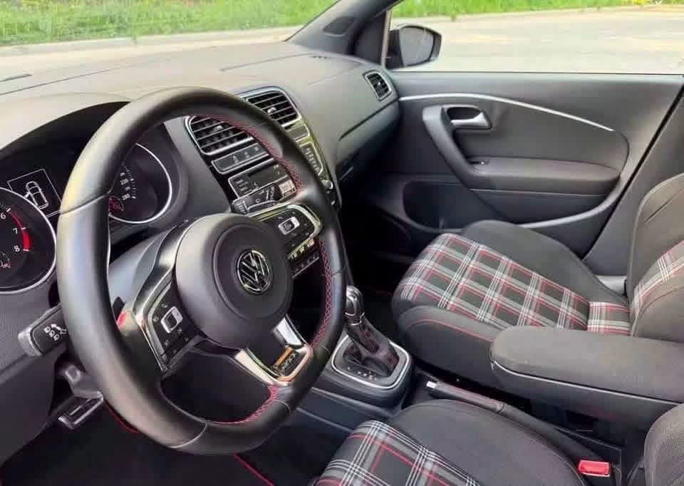 Volkswagen Polo - image 11
