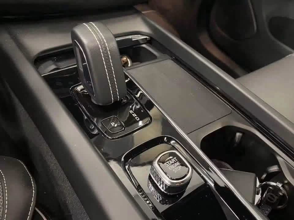 Volvo XC60 - image 11