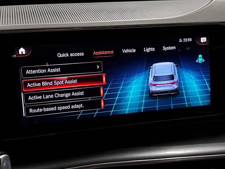 Mercedes-Benz EQC 400 4MATIC - image 19