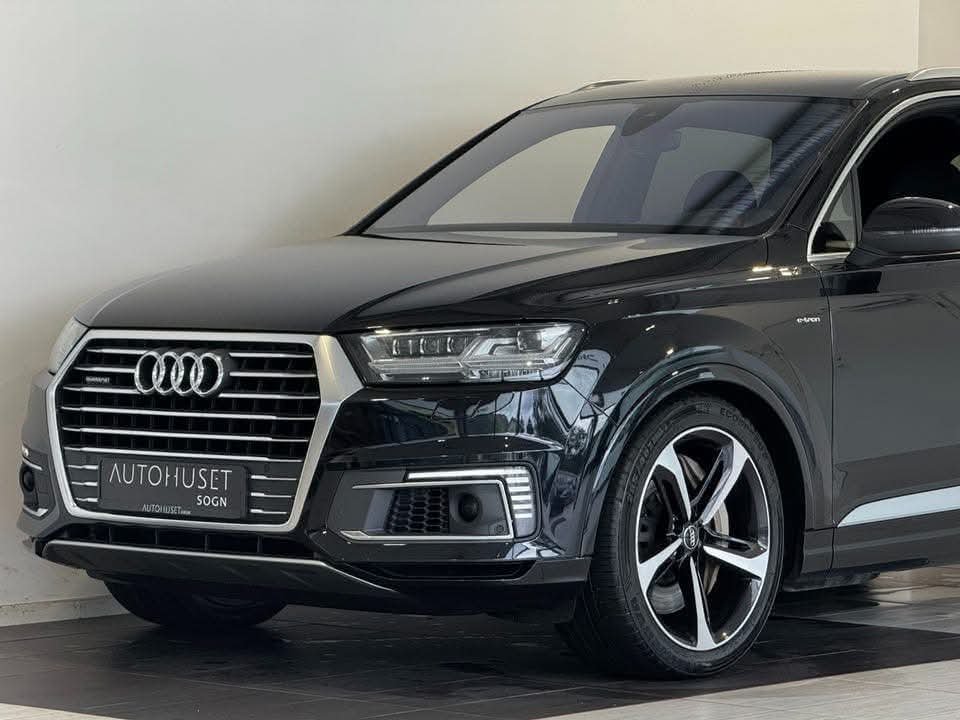 Audi Q7 SUV - image 34